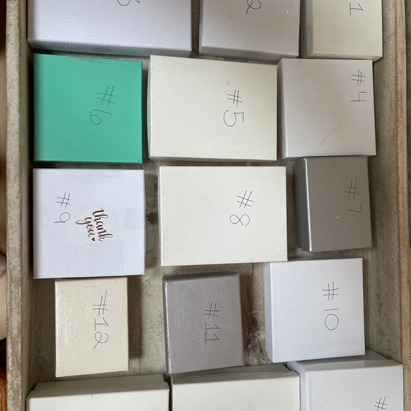 Mystery Box Game - please see rules and description before bidding - Picture 3 of 4